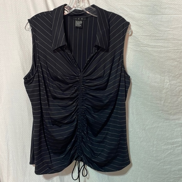 ICE 2x black white stripe adjustable rushing fitted collared top sleeveless euc - Picture 1 of 10